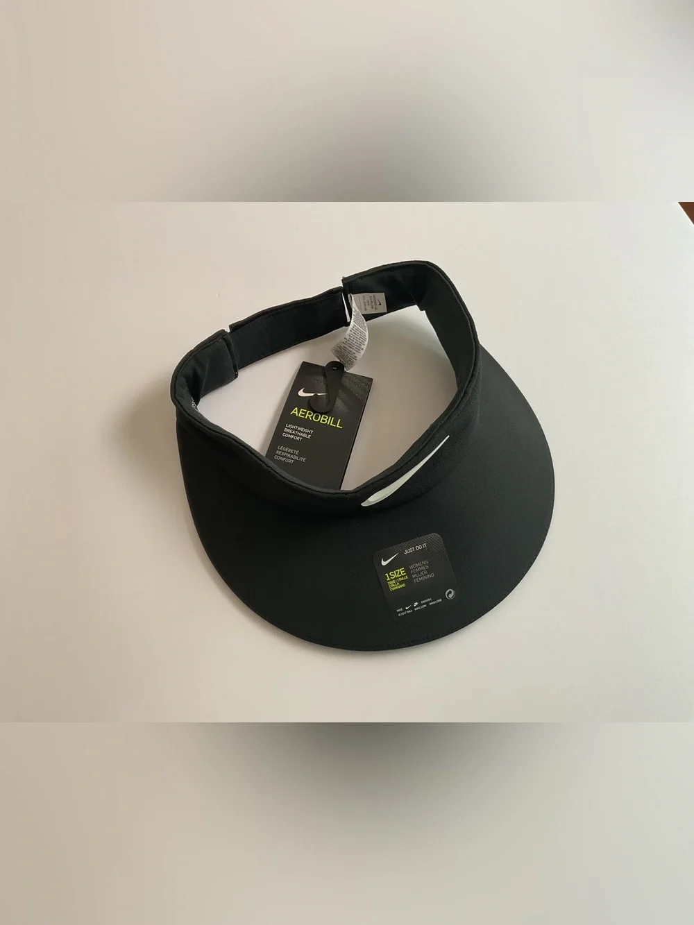 Nike AeroBill Dri-FIT Women’s Black Adjustable Performance Visor NWT